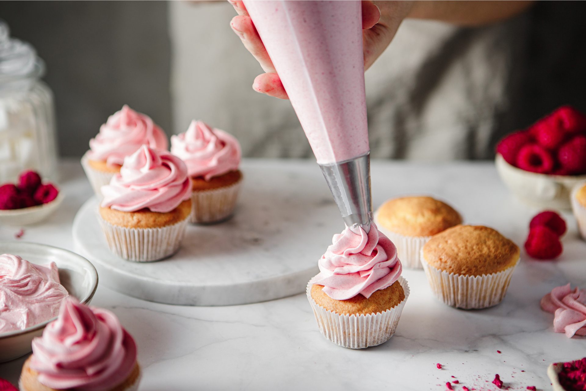 Essential Cake Decorating Techniques Master Cake Decorating